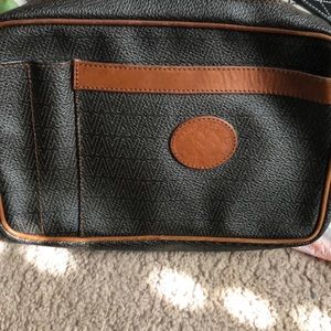 Mario Valentino clutch